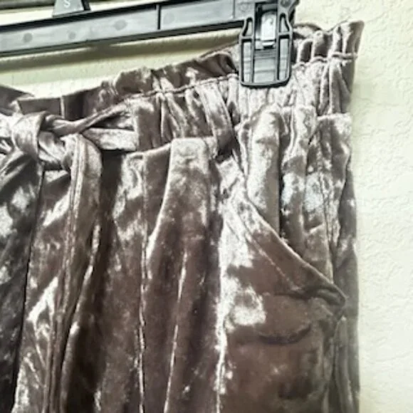 NWOT Mocha Crushed Velvet Velour Very Soft Relaxed Fit Joggers Pants - Picture 12 of 14